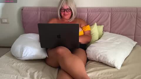 Caroline online show from 07-26-26, 01:18