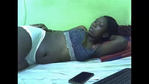 sweet_cherie1 online show from 04-16-26, 08:15