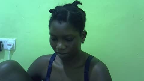 sweet_cherie1 online show from 04-29-26, 06:58
