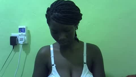 sweet_cherie1 online show from 05-19-26, 05:30