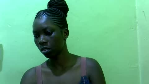 sweet_cherie1 online show from 05-31-26, 05:26