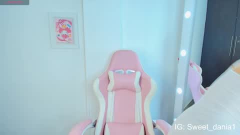 Snapshot of sweet_dania_ chatting on 03-12-25, 03:13 sweet_dania_ online show from 03-12-25, 03:13