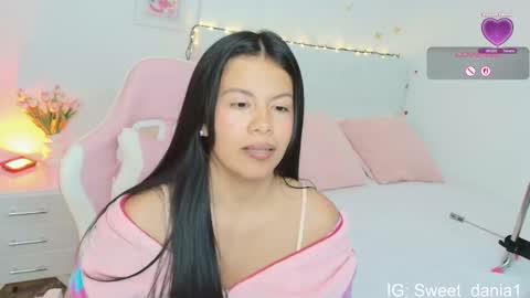 Snapshot of sweet_dania_ chatting on 09-21-25, 03:52 sweet_dania_ online show from 09-21-25, 03:52