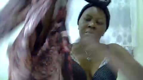 sweet_dori33 online show from 04-14-26, 07:53