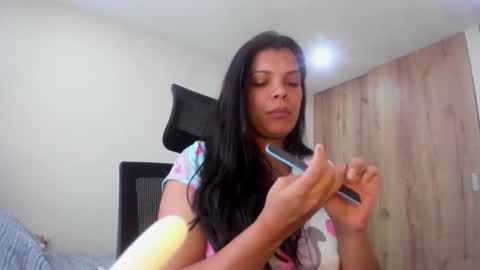 Snapshot of sweet_dreamses chatting on 01-14-26, 02:12 Kendra online show from 01-14-26, 02:12