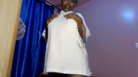 sweet_ebony001 online show from 03-20-26, 05:18