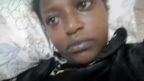 sweet_ebony001 online show from 04-23-26, 01:29