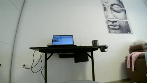 Snapshot of sweet_ella chatting on 03-08-25, 09:06 online show from 03-08-25, 09:06