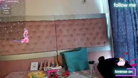 Snapshot of sweet_emmili chatting on 06-10-26, 12:26 emmili online show from 06-10-26, 12:26
