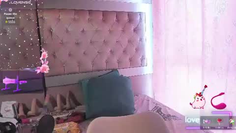 Snapshot of sweet_emmili chatting on 07-14-26, 12:44 emmili online show from 07-14-26, 12:44