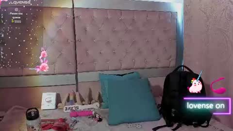 Snapshot of sweet_emmili chatting on 07-21-26, 12:18 emmili online show from 07-21-26, 12:18