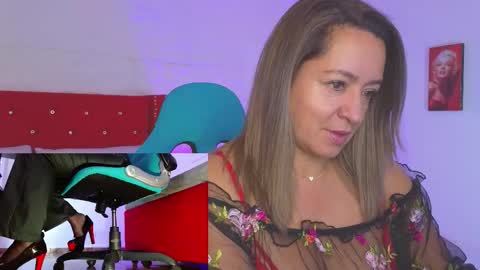 Sweet Evans online show from 10-15-25, 03:28