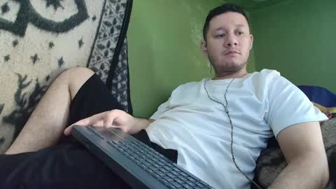Snapshot of sweet_guy36 chatting on 09-24-25, 03:48 sweet_guy36 online show from 09-24-25, 03:48