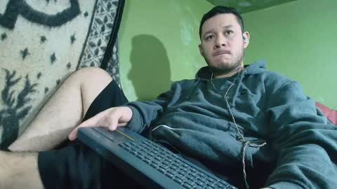 Snapshot of sweet_guy36 chatting on 09-28-25, 02:22 sweet_guy36 online show from 09-28-25, 02:22