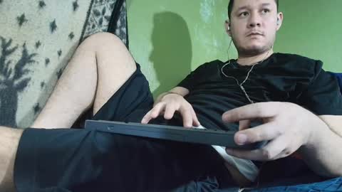 Snapshot of sweet_guy36 chatting on 09-29-25, 06:02 sweet_guy36 online show from 09-29-25, 06:02