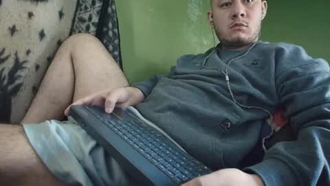 Snapshot of sweet_guy36 chatting on 10-03-25, 03:42 sweet_guy36 online show from 10-03-25, 03:42