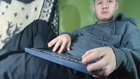 Snapshot of sweet_guy36 chatting on 10-07-25, 01:47 sweet_guy36 online show from 10-07-25, 01:47
