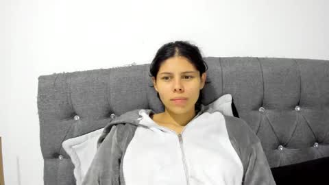 Snapshot of sweet_hann chatting on 01-02-25, 02:43 Hanna online show from 01-02-25, 02:43