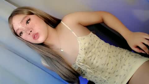 Snapshot of sweet_honeylove chatting on 06-29-26, 10:26 Anisha online show from 06-29-26, 10:26