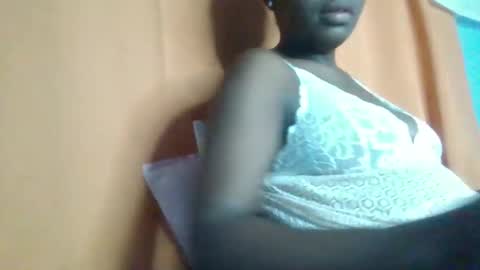 Snapshot of sweet_jamiie chatting on 10-21-25, 02:34 jay online show from 10-21-25, 02:34