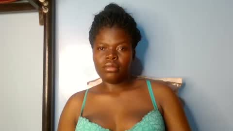 Snapshot of sweet_jamiie chatting on 12-17-25, 10:16 jay online show from 12-17-25, 10:16