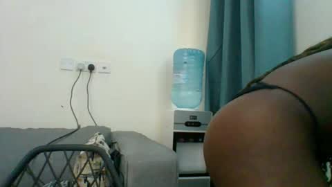 Snapshot of sweet_jenica chatting on 09-29-25, 04:06 ESTHER NEEMA online show from 09-29-25, 04:06
