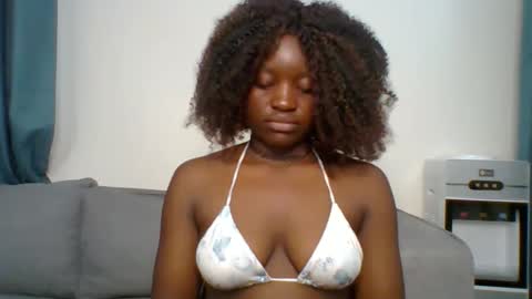 Snapshot of sweet_jenica chatting on 10-08-25, 04:54 ESTHER NEEMA online show from 10-08-25, 04:54