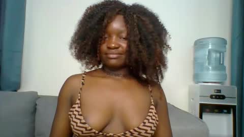 Snapshot of sweet_jenica chatting on 10-09-25, 05:05 ESTHER NEEMA online show from 10-09-25, 05:05