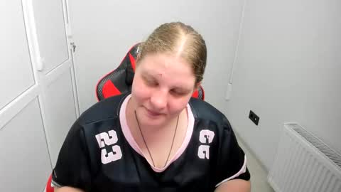 Karla online show from 06-08-26, 01:11