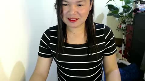 Snapshot of sweet_kendallxxxx chatting on 02-26-25, 09:42 Nicahhh online show from 02-26-25, 09:42