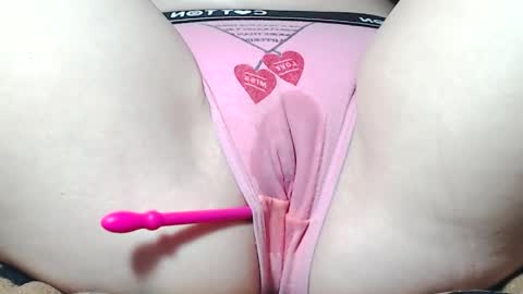 Snapshot of sweet_kitten25 chatting on 05-08-26, 08:52 Kitten online show from 05-08-26, 08:52