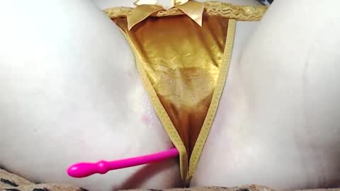 Snapshot of sweet_kitten25 chatting on 05-16-26, 07:27 Kitten online show from 05-16-26, 07:27
