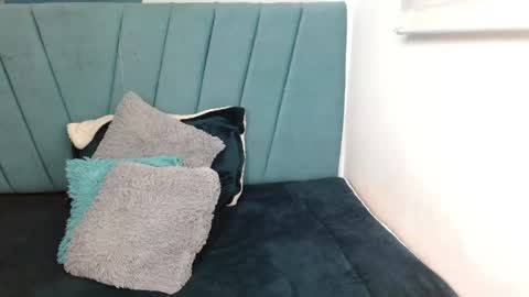 sweet_kitty_05 online show from 04-20-26, 12:24