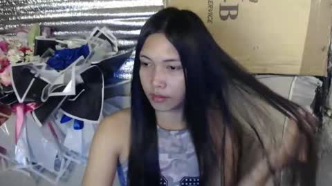 Snapshot of sweet_lady14 chatting on 04-30-26, 04:35 sweet_lady14 online show from 04-30-26, 04:35