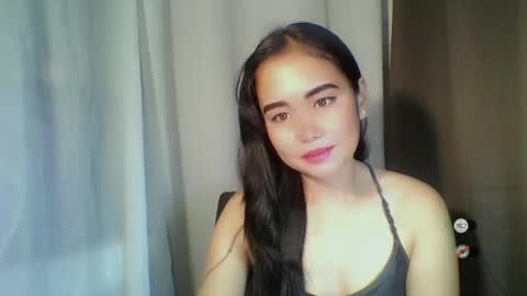 Snapshot of sweet_laika chatting on 10-23-25, 05:33 LAIKA online show from 10-23-25, 05:33
