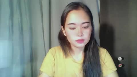 Snapshot of sweet_laika chatting on 10-26-25, 08:15 LAIKA online show from 10-26-25, 08:15