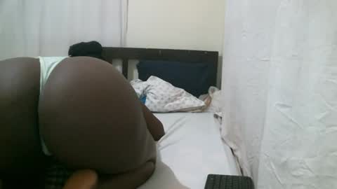 sweet_lilianah online show from 02-14-25, 03:00