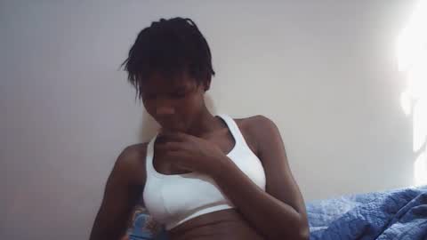 Liz online show from 05-25-26, 12:33