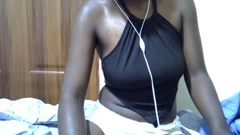 Snapshot of sweet_lma chatting on 06-16-26, 11:13 sweet_lma online show from 06-16-26, 11:13