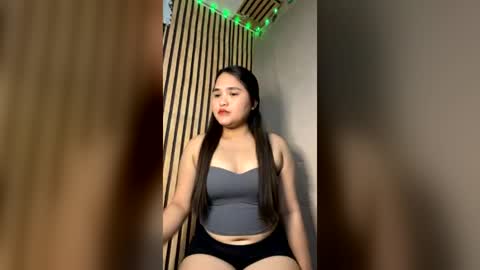 Snapshot of sweet_maeyyy chatting on 07-01-26, 02:29 Sweet maeyyy online show from 07-01-26, 02:29
