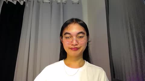 Snapshot of sweet_mariax chatting on 03-04-25, 12:33 Maria Stella online show from 03-04-25, 12:33