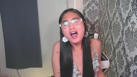 Snapshot of sweet_mariax chatting on 11-20-25, 04:40 Maria Stella online show from 11-20-25, 04:40