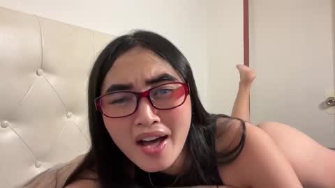 Snapshot of sweet_mariax chatting on 12-18-25, 07:36 Maria Stella online show from 12-18-25, 07:36