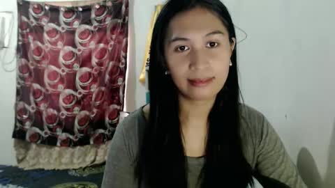 Snapshot of sweet_mariexxo chatting on 12-04-25, 02:21 Marie online show from 12-04-25, 02:21
