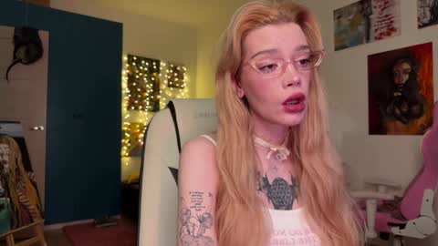 Melissa. Join me on Fansly link in social medias online show from 01-26-25, 10:02