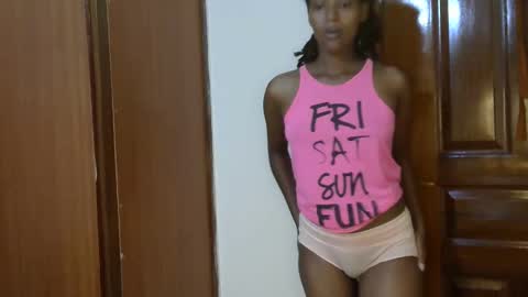 Linda online show from 11-18-25, 04:44