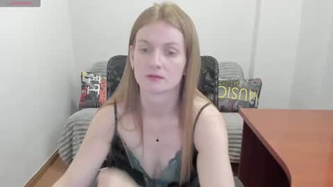 Snapshot of sweet_melody_of_ur_heart chatting on 06-16-26, 04:09 Mila online show from 06-16-26, 04:09