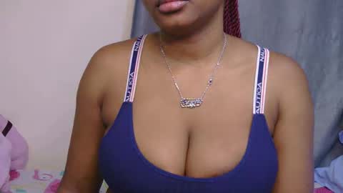 Queen debby online show from 05-17-26, 02:35