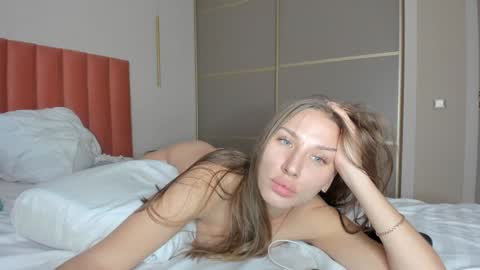 Snapshot of sweet_miss381 chatting on 12-29-24, 11:07 Sofi online show from 12-29-24, 11:07