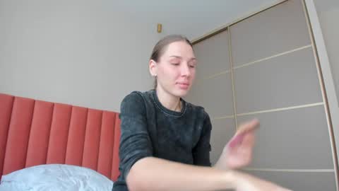 Snapshot of sweet_miss381 chatting on 02-08-25, 04:25 Sofi online show from 02-08-25, 04:25